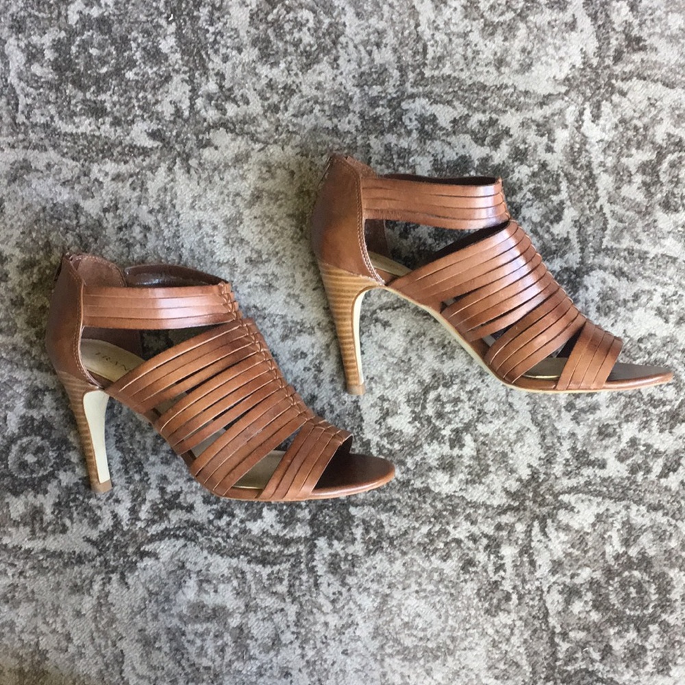 Leather strappy sandals